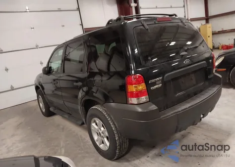 2006 Ford Escape Xlt/Xlt Sport from USA, damaged, VIN 1FMCU93166KC54458